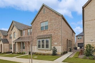 Building Photo - 213 McConathy Wy