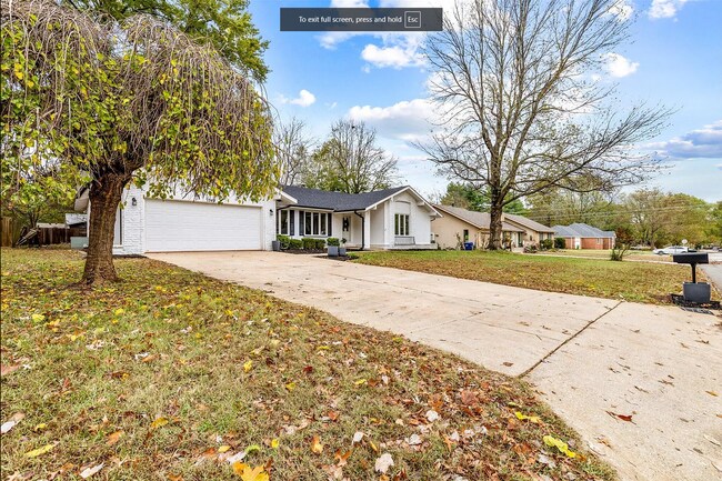 Building Photo - Welcome to your dream home! 4 bedroom 3 ba...