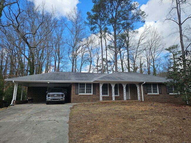 Building Photo - Renovated Classic - Upscale Brick Ranch on Basement