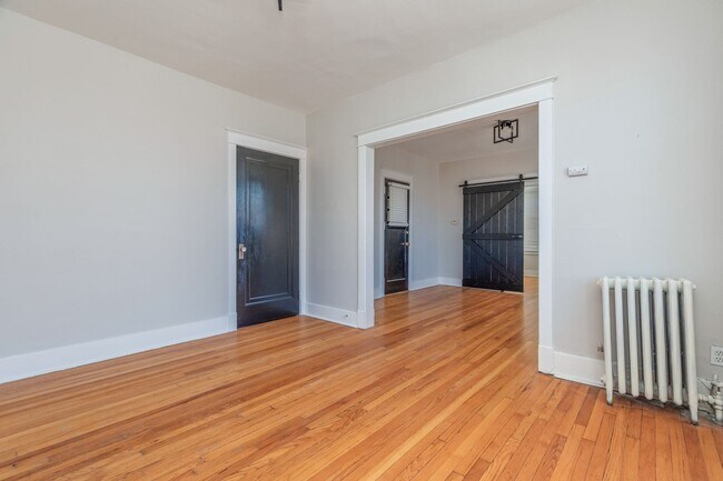 Building Photo - 1340 McCausland Ave