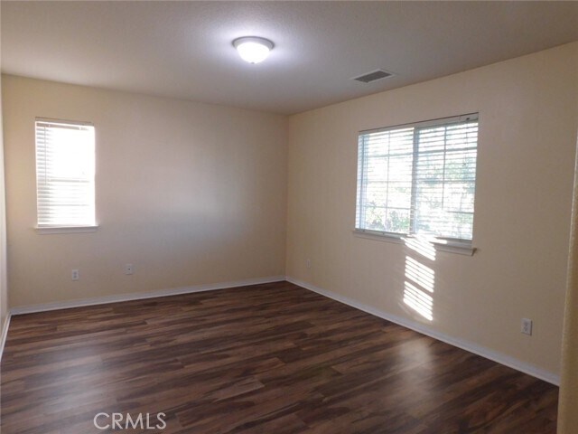 Building Photo - 27829 Lake Ridge Dr
