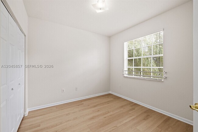 Building Photo - 8401 SW 25th Ct