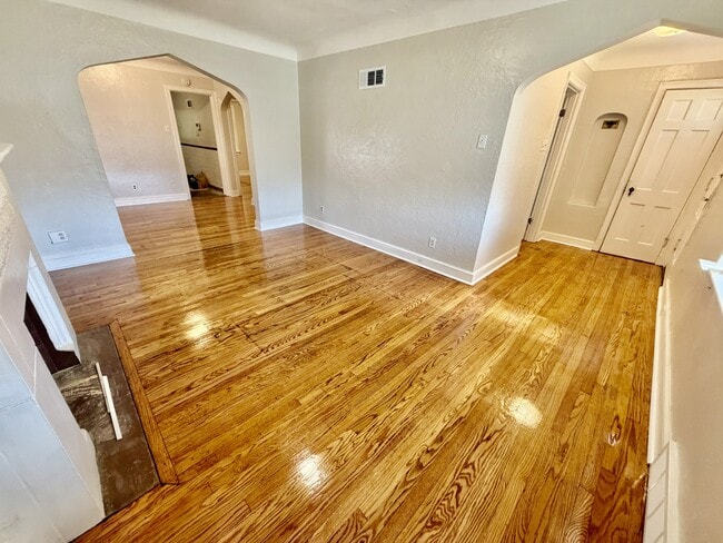 Building Photo - 8947 Mayfield Ct