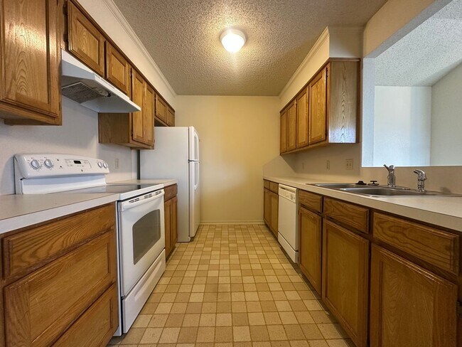 Building Photo - Duplex