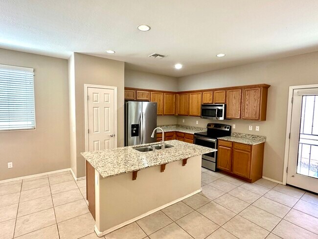 Building Photo - Exceptional 3BR home in gated Westridge Park! Loft, granite kitchen, stainless appliances, 2-car ...