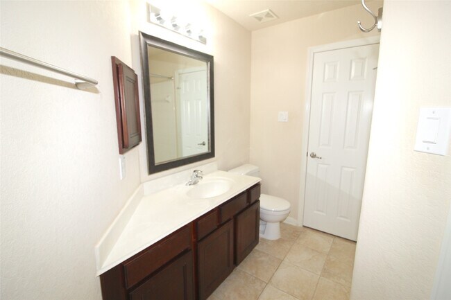 Building Photo - 21011 Blue Topaz Dr