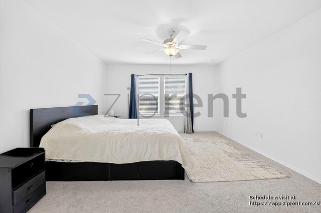 Building Photo - 2301 Vlg Crk Ln