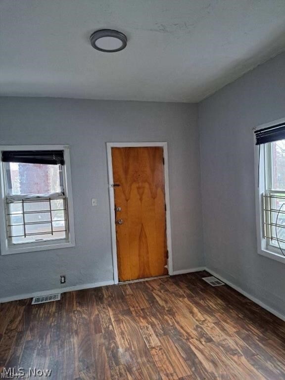 Building Photo - 3467 E 149th St