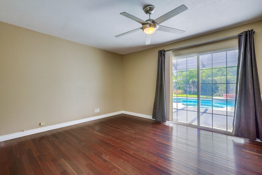 Building Photo - 27635 Durazno