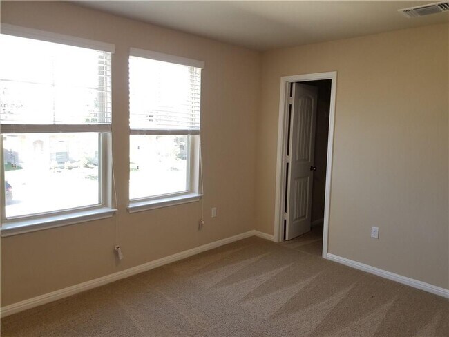 Building Photo - 1448 Brooks Way