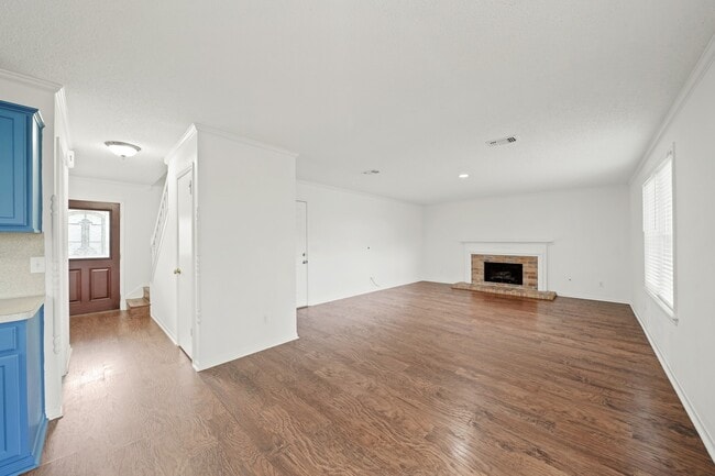 Building Photo - 21226 Park Willow Dr