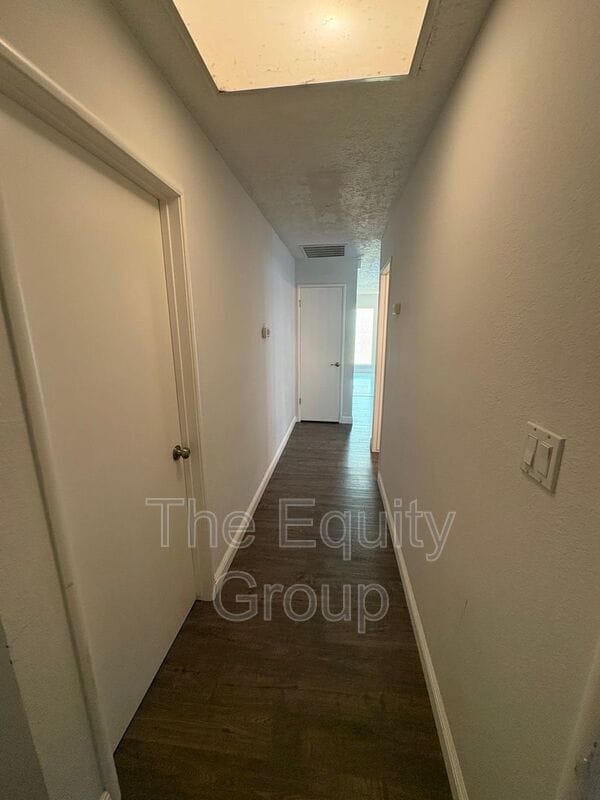 Building Photo - 473 W Deodar Ln