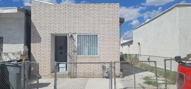 Building Photo - 3031 Findley Ave