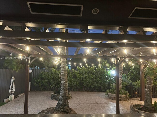 Building Photo - 13650 SW 283rd Terrace