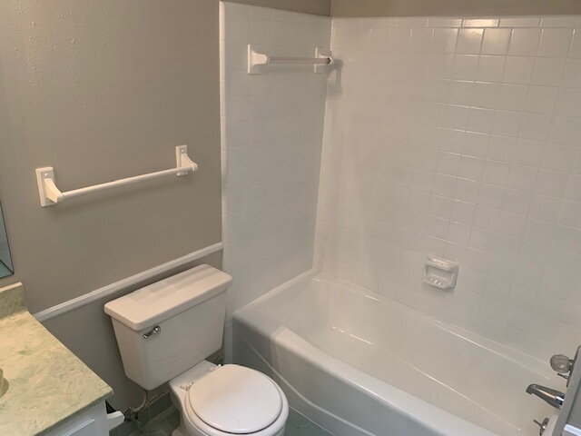 Building Photo - "Charming 2-Bed Townhouse Retreat in Fort ...