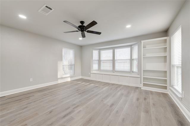 Building Photo - 227 Carolyn Dr