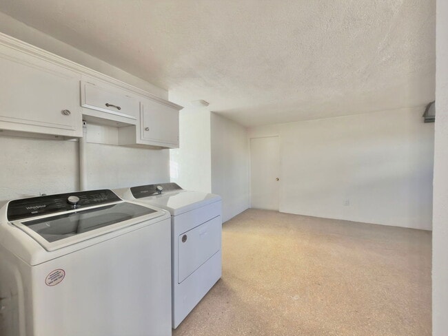 Building Photo - 2603 Phelan Ln