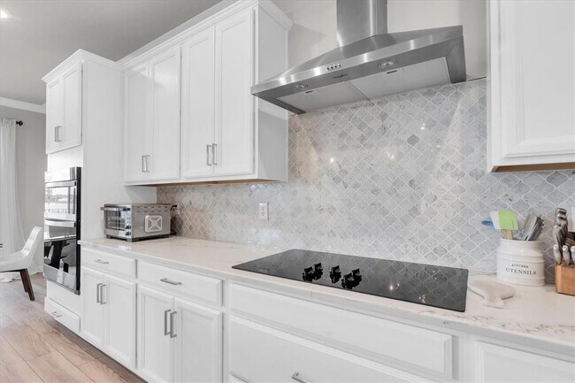 Building Photo - 6353 Timberdale Ave