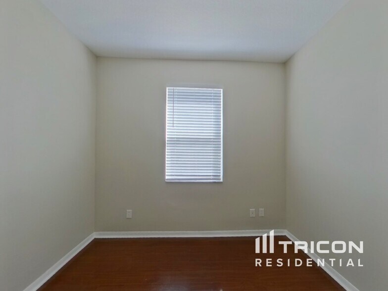 Building Photo - 9346 Black Thorn Loop
