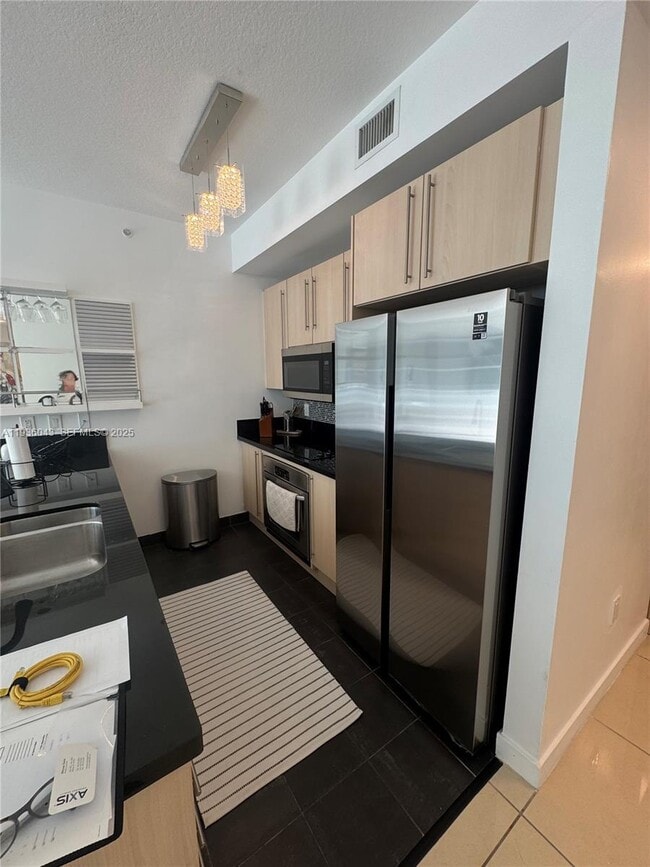 Building Photo - 1111 SW 1st St