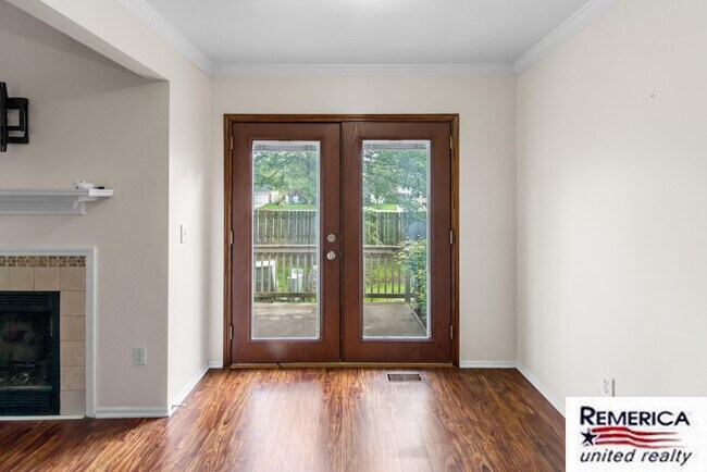 Building Photo - 45189 Horseshoe Dr