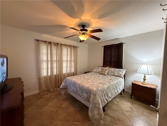 Building Photo - 1837 22nd Ave