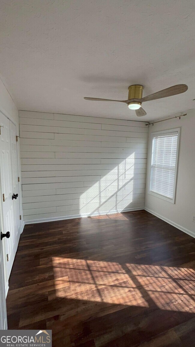 Building Photo - 392 Mill Pond Crossing