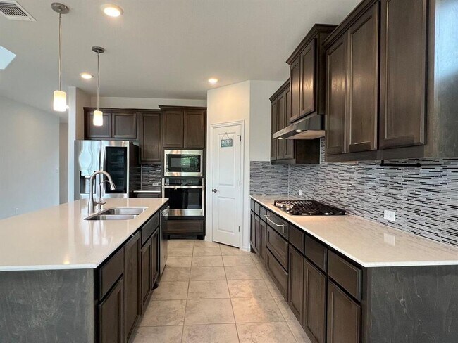 Building Photo - 2018 Matlock Cir