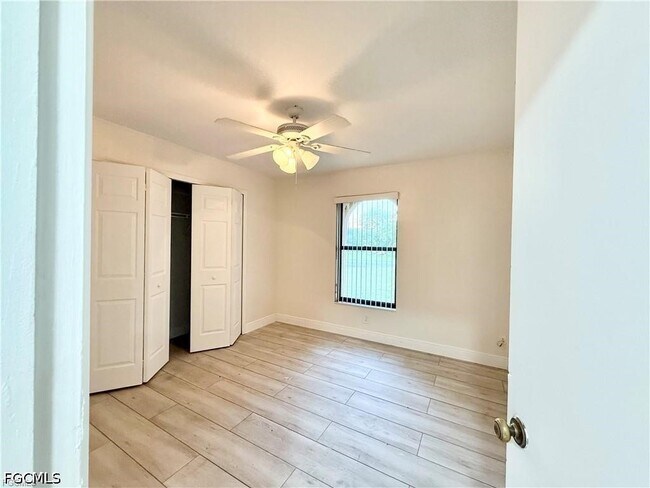 Building Photo - 1420 SE 19th St