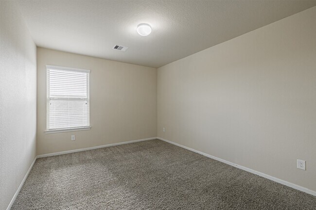 Building Photo - 3126 McDonough Way