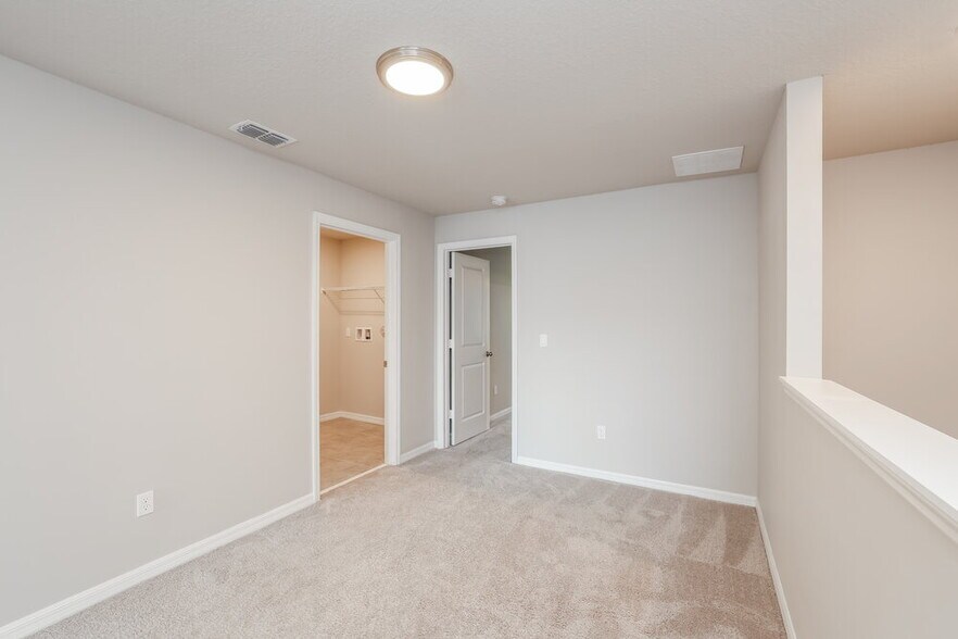 Building Photo - 3557 San Bernardino Way