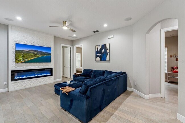 Building Photo - 2136 Rickover Pl