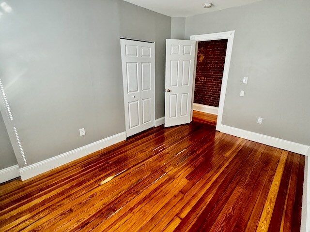 Building Photo - 33 Adamson St