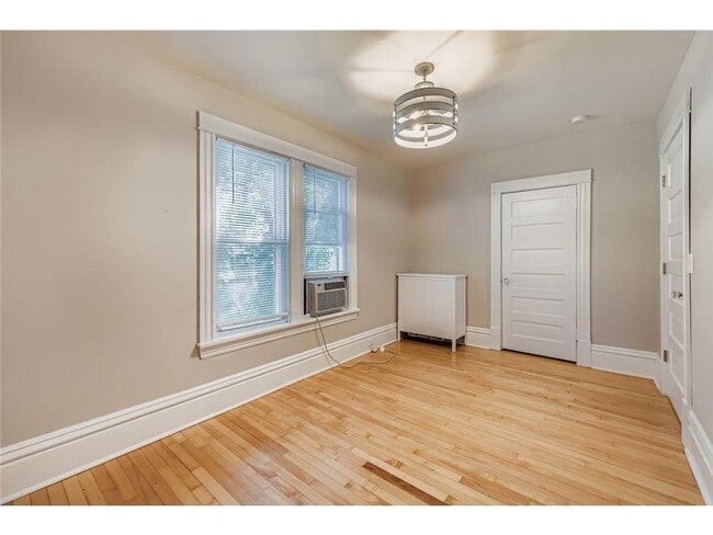 Building Photo - 1834 Fillmore St NE