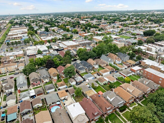 Building Photo - 4630 W Montana St