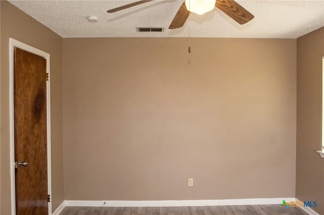 Building Photo - 632 Manning Dr