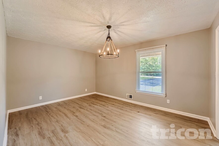 Building Photo - 105 Cook Ln