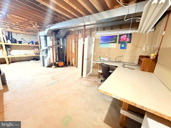 Building Photo - 43549 Coal Bed Ct