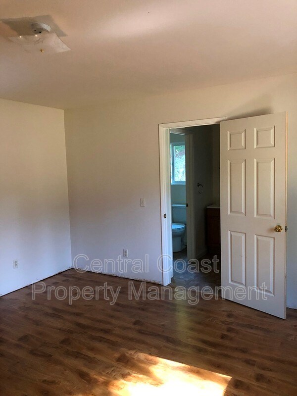 Building Photo - 17959 Berta Canyon Rd