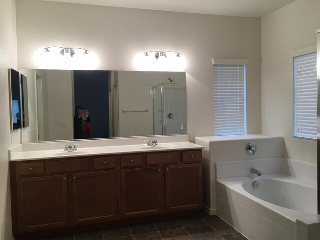 Building Photo - 7752 Gallego Plains Dr