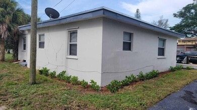 Building Photo - 1006 Henrietta Ave