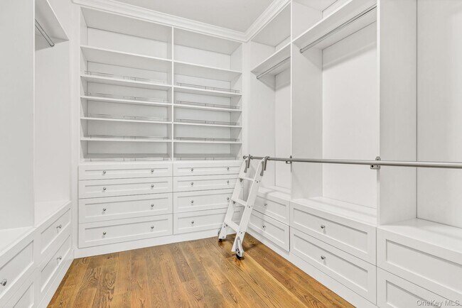 Building Photo - 21 Honeysuckle Ln