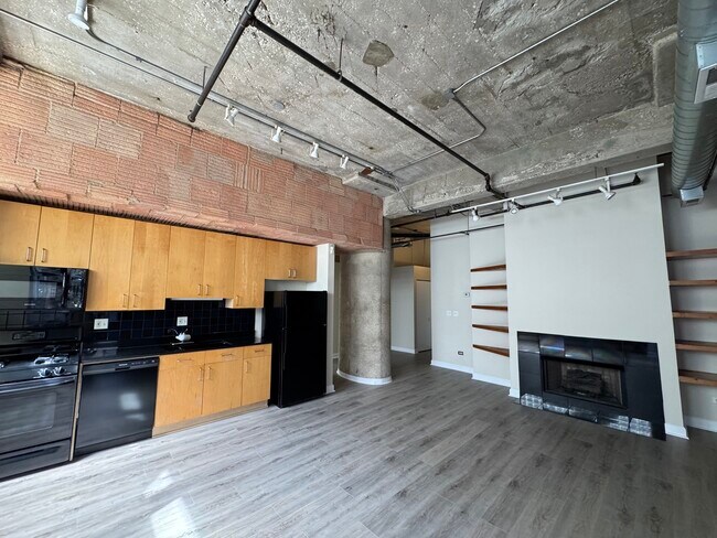 Building Photo - 1516 S Wabash Ave