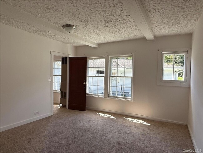 Building Photo - 24 Quartz Ln