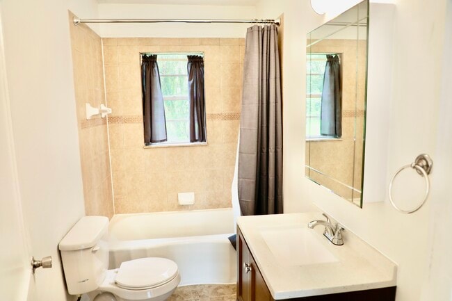 Building Photo - Magnolia Heights