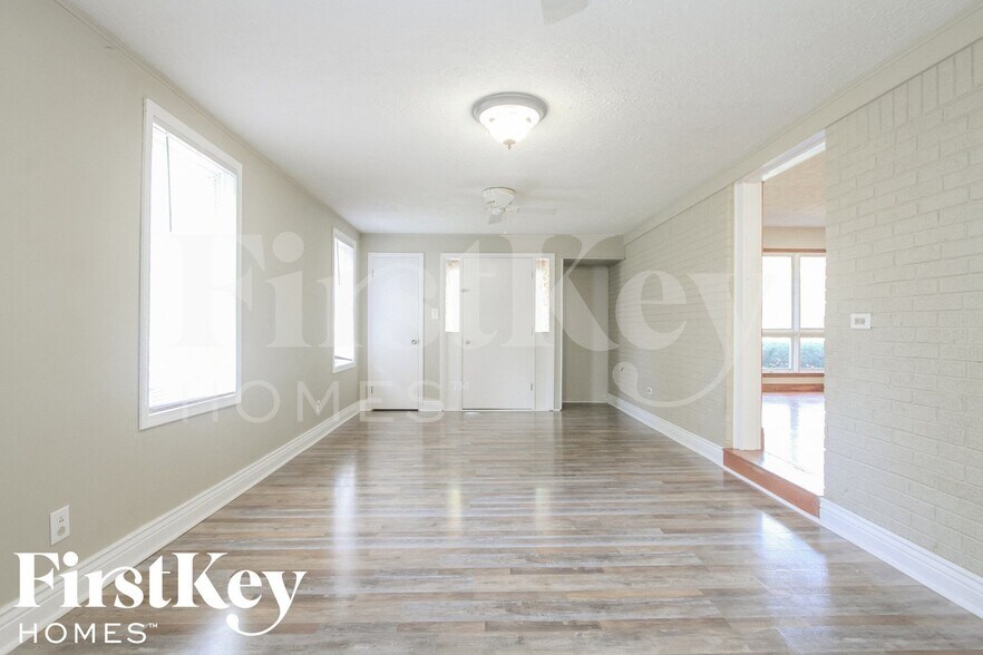 Building Photo - 6605 W 14th St