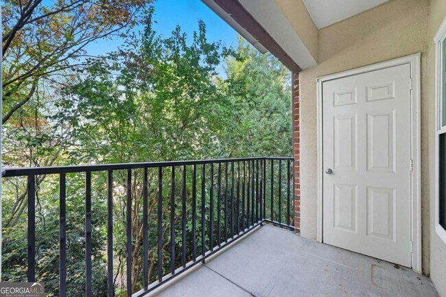 Building Photo - 1850 Cotillion Dr