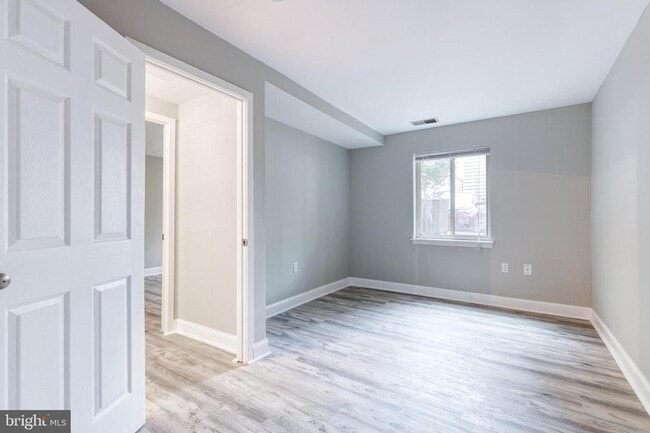 Building Photo - 2 Bed/2 Bath Patio Level Condo in Otterbei...