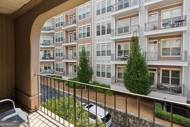Building Photo - 395 Pharr Rd NE