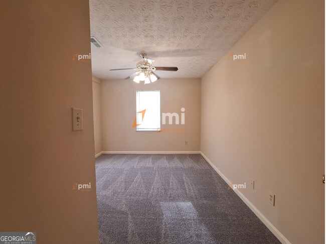 Building Photo - 160 Braelinn Courts